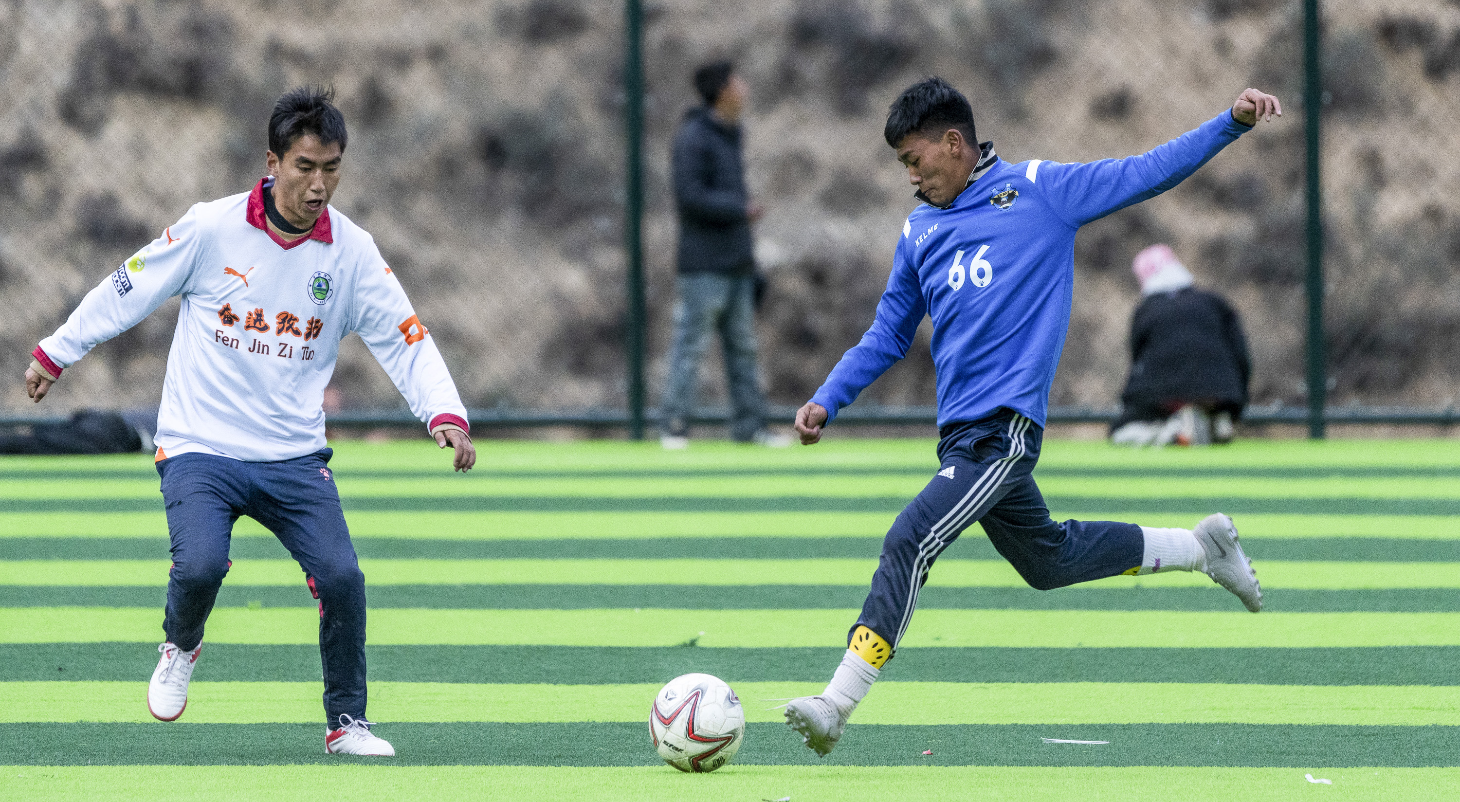 体育教育扶贫：偏远山区建百个运动场的简单介绍
